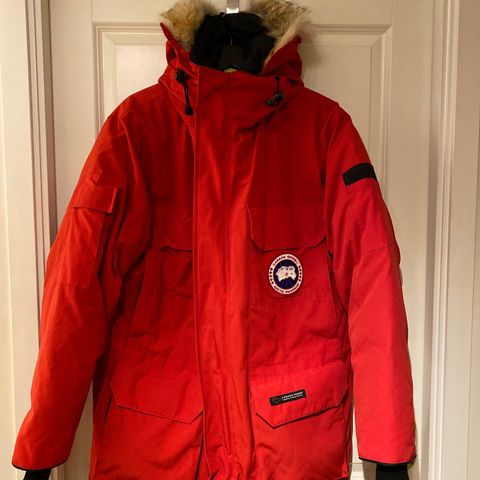 Canada goose Expedition jakke vil si str L herre. Står str S