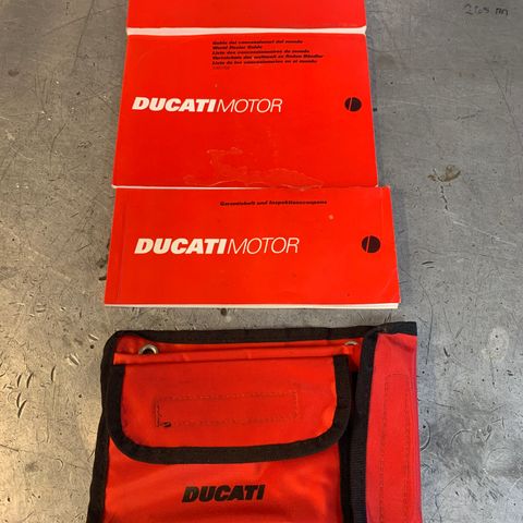 Ducati 916-748 Instruksjonsbok service bok