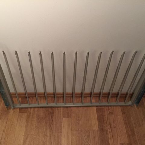 IKEA buksehenger + hylleplate 1m bredde