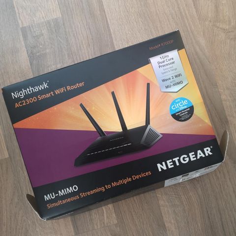 Nighthawk ac2300 smart WiFi router