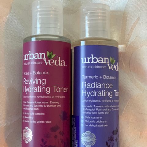 URBAN VEDA Radiance Hydrating Toner og Reviving hydraying toner