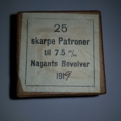 Originale Patroner 7,5 mm for Nagant Revolver i uåpnet eske.