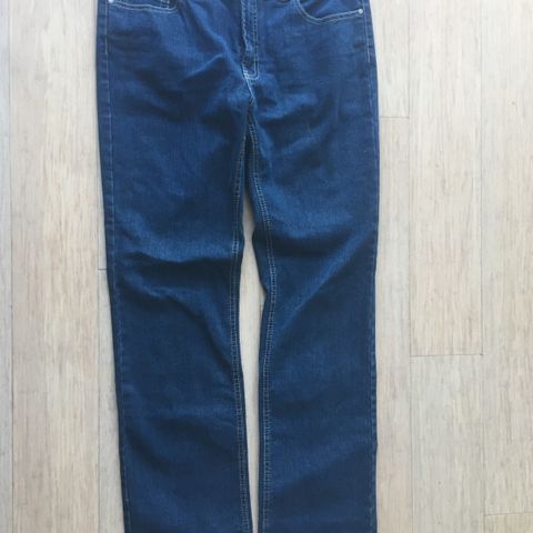 Woman Denim Regular Jeans