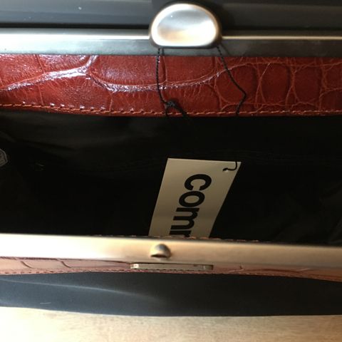 Ny Clutch Comma, Crock Leather med tag