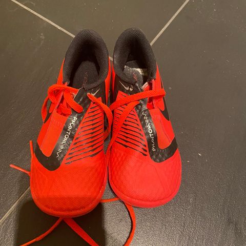 Nike fotballsko 27,5