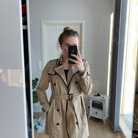 Trench coat fra Mango