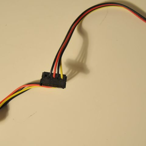 MOLEX-til-dobbel-S-ATA-adapter overgangs-kabel