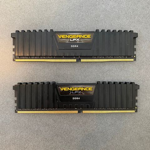 Corsair Vengeance LPX DDR4 2400 2x8GB