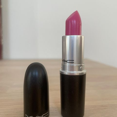 MAC Satin leppestift i farge Pink Nouveau