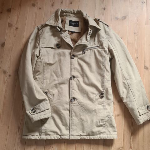 Beige Trench Coat str. XL (liten i størrelse)