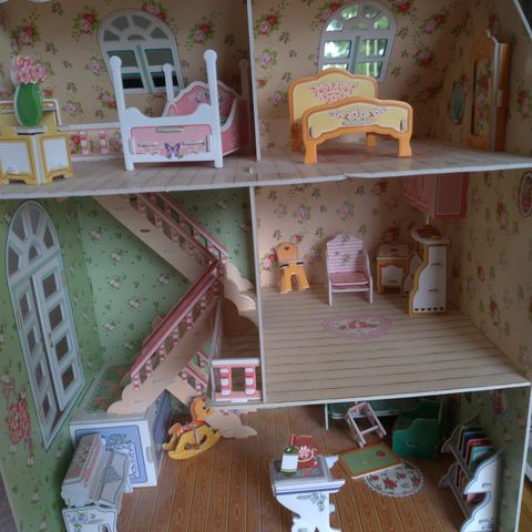 Dreamy dollhouse dukkehus av papp