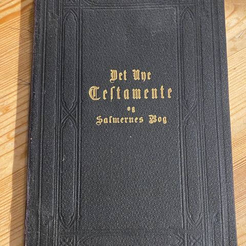 Det nye testamente og Salmernes bog fra 1926