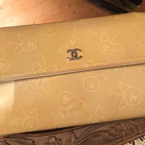 .   100% ekte Vintage Chanel Beige Lommebok