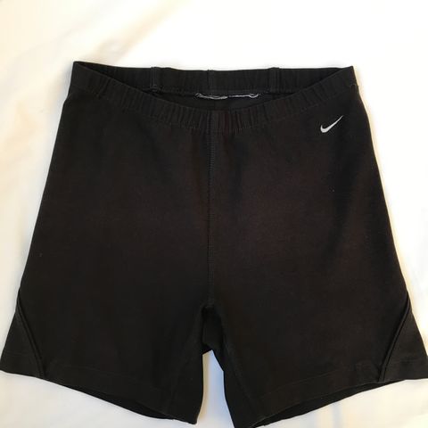 Nike svarte shorts bukse S