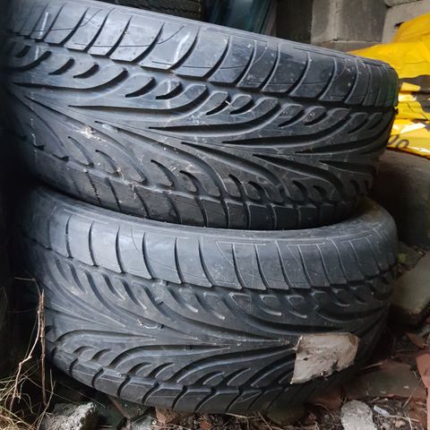 Dunlop 285/50 R18. 2 stk