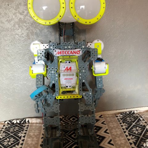 meccano robot