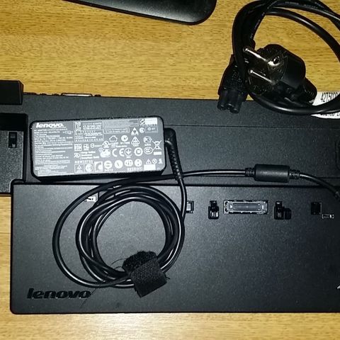 ThinkPad Ultra Dock SD20F82750 40A20090EU med lader