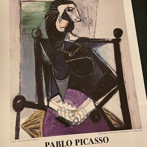 Plakat av Pablo Picasso - kvinne i lenestol