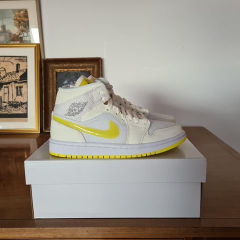 Ubrukte Jordan 1 Mid Voltage Yellow 37,5