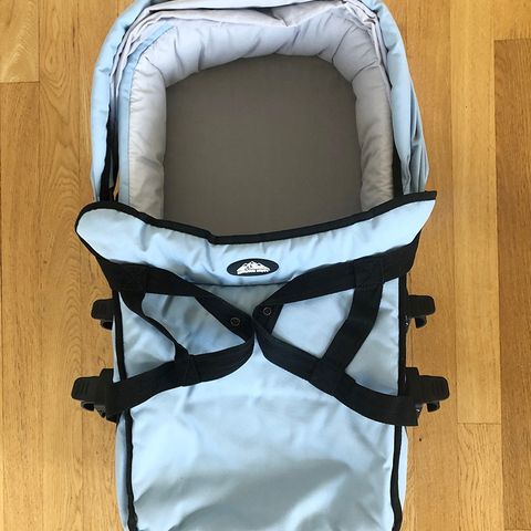 OTH Mountain Buggy Hardbag. Veldig praktisk og enkel å ta av og på!