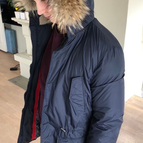 Blå dun parkas