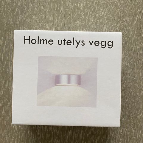 Home utelys vegg hvit, kr 250