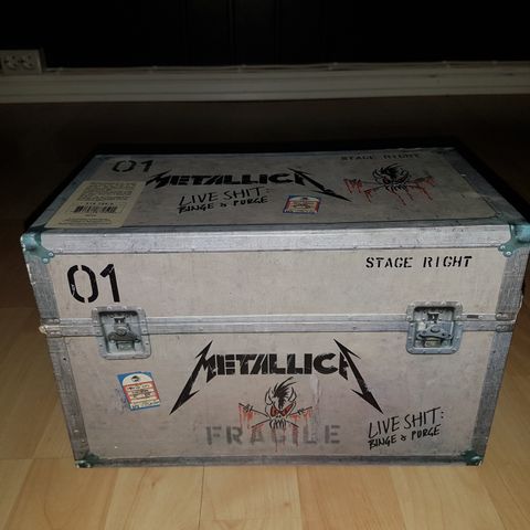 Metallica – Live Shit: Binge & Purge boks "Flight case Stage right 01"