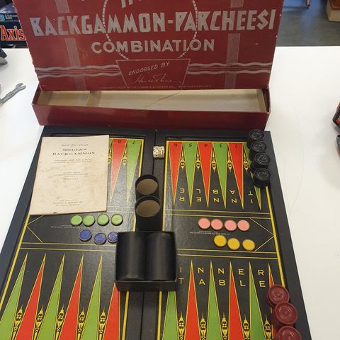 Backgammon og ludo fra 1930