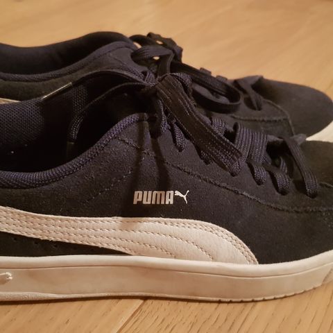 Puma sko i skinn, str 39, som nye. Kr 250.