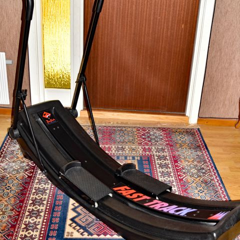 Fast track ski fitness apparat