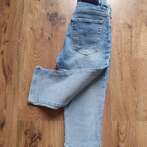 Capri Jeans slim-fit fra L.E.I. Str. S
