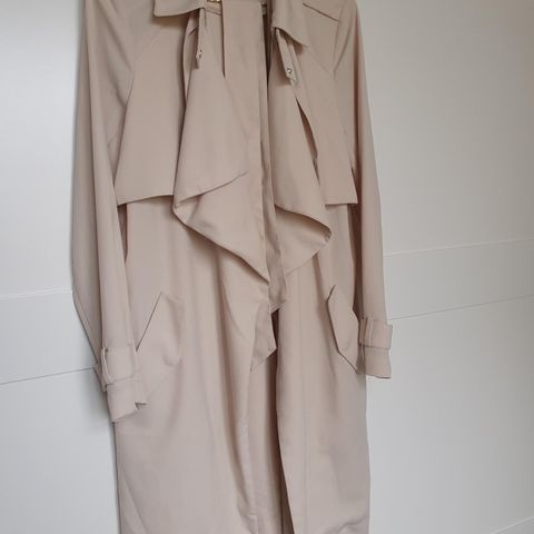 Nydelig Vero Moda trench coat