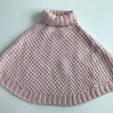 Supersøt Poncho str 3-4 år (dus rosa-farge)