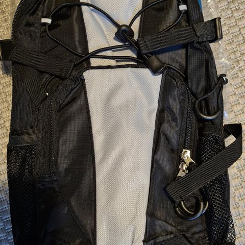 Bicycle backpack 15 L ( IKKE BRUKT)