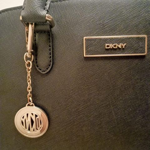 DKNY VESKE