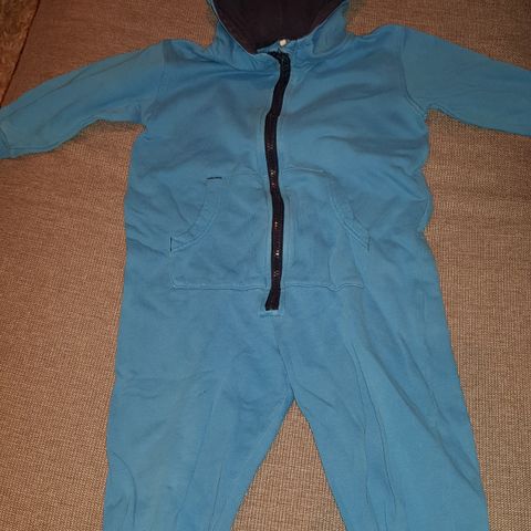 Onepiece str 2-3 år fra Name It, kr 50