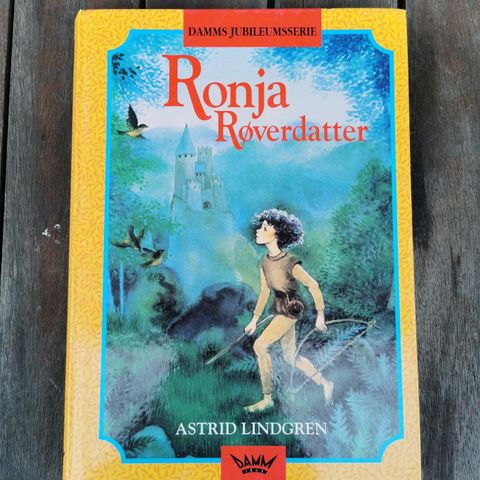 Bok "Ronja Røverdatter" av Astrid Lindgren