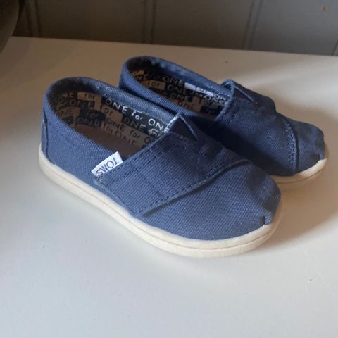 Toms sko str 21