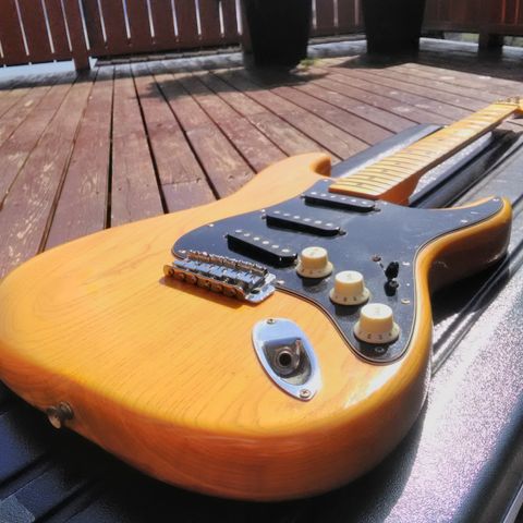 1976 mod Fender Stratocaster