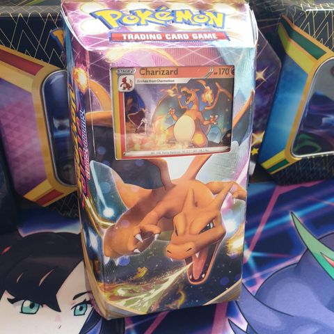 Sword & Shield Vivid Voltage Charizard Theme Deck