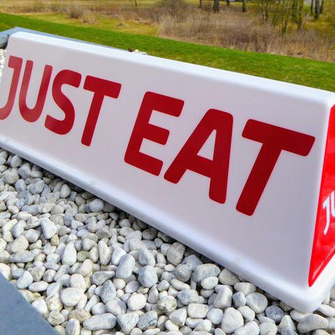 JUST EAT Skilt med innvendig LED belysning