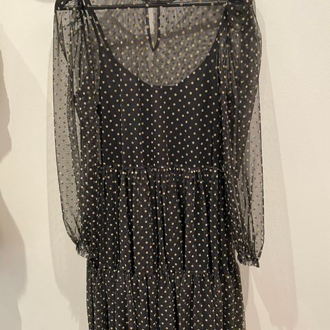 Delvist transparent kjole från HM