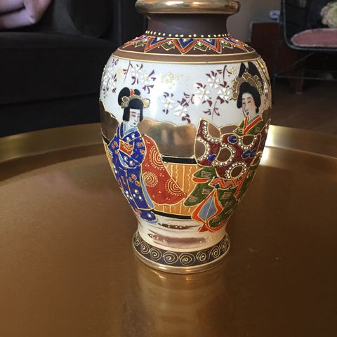 Japansk satsuma porselen vase