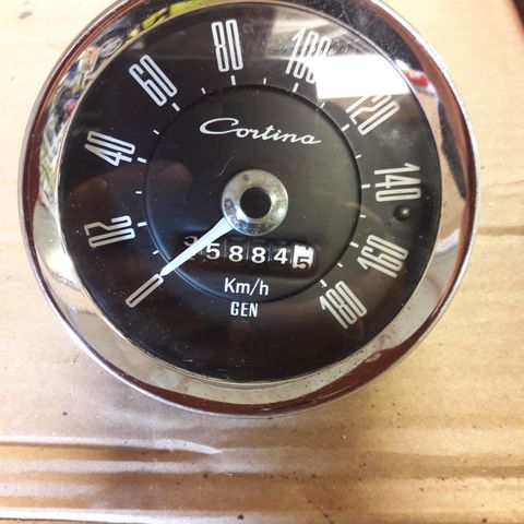 Ford Cortina speedometer selges.