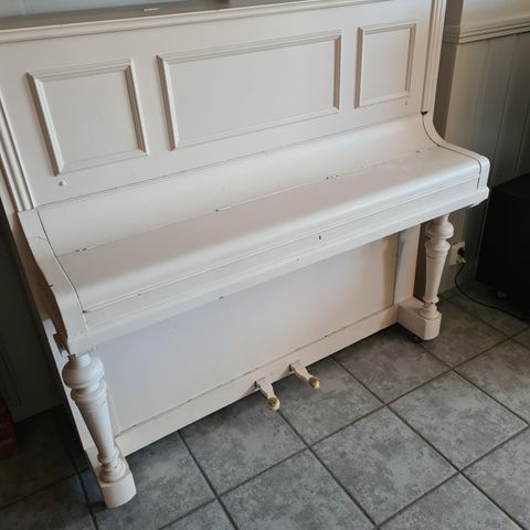 Gratis piano - Brødrene Hals.