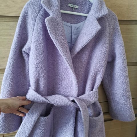 Ganni Fenn Wrap Coat Pastel Lilac - Lang versjon