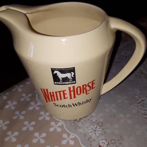 White Horse mugge