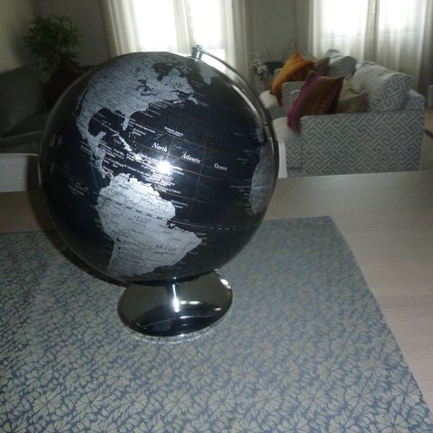 Elegant svart globus