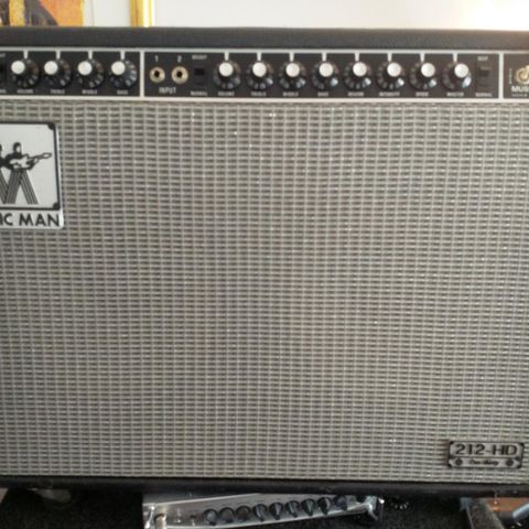 1977 Music Man 212-HD One Thirty (USA) kombo røyrforsterkar