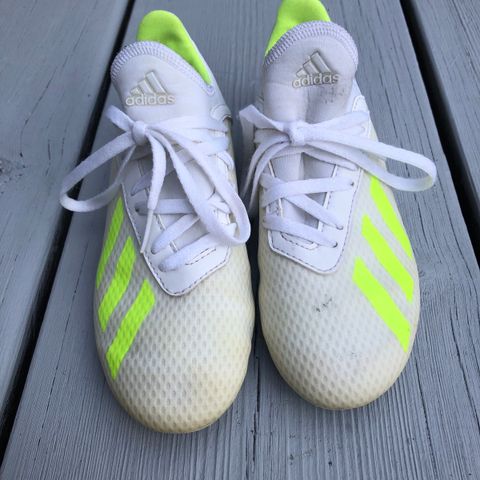 ADIDAS fotballsko Str 30/31